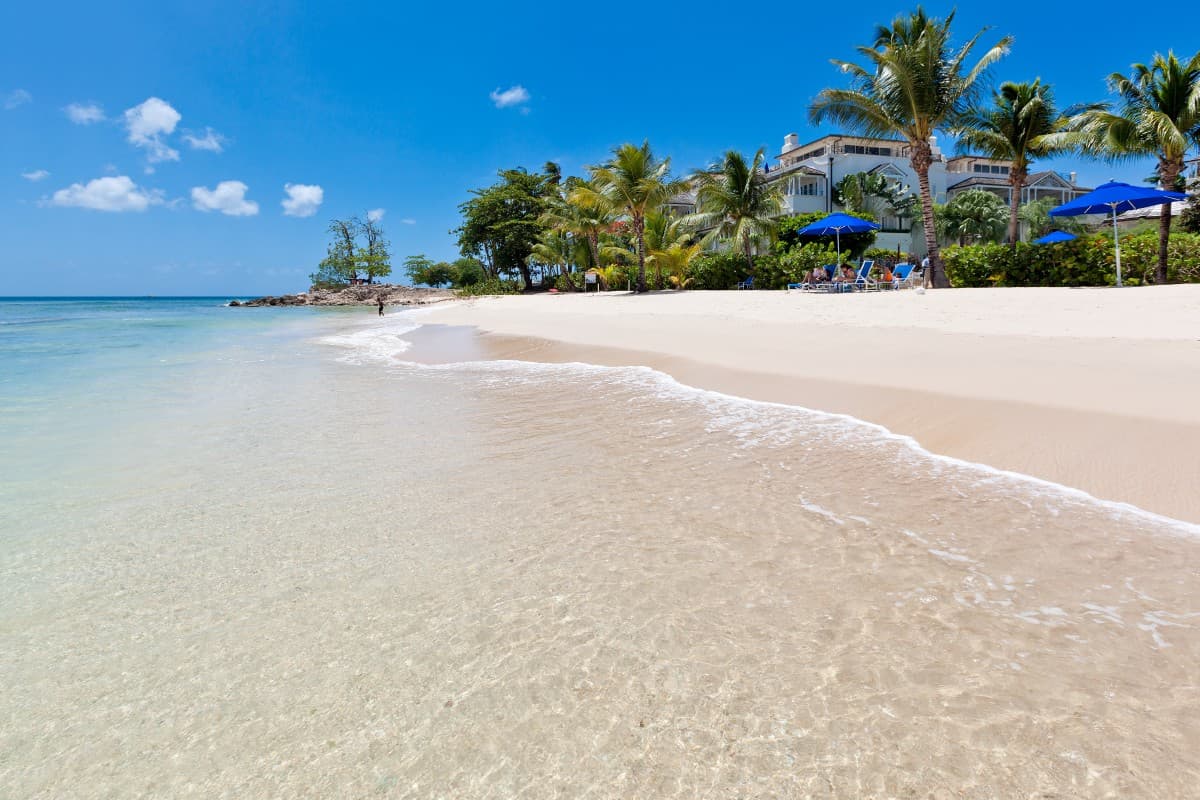 Schooner Bay 105